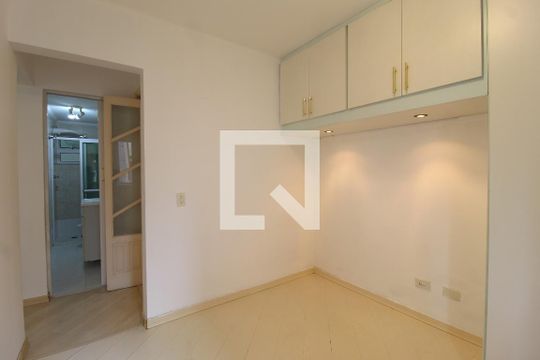 Quarto 1 de apartamento para alugar com 2 quartos, 74m² em Vila Uberabinha, São Paulo
