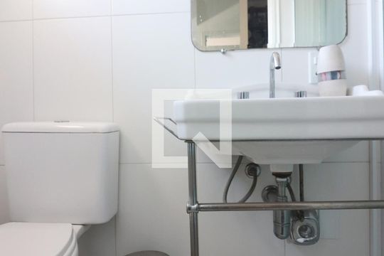 Quarto 1 - Suíte Banheiro  de casa de condomínio para alugar com 3 quartos, 120m² em Demarchi, São Bernardo do Campo