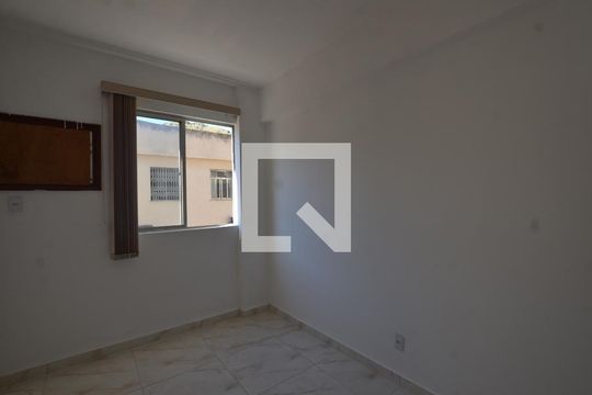 Quarto 1 de apartamento para alugar com 2 quartos, 60m² em Praça Seca, Rio de Janeiro