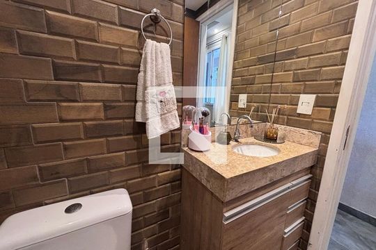 Lavabo de casa de condomínio para alugar com 3 quartos, 84m² em Vargem Grande, Rio de Janeiro