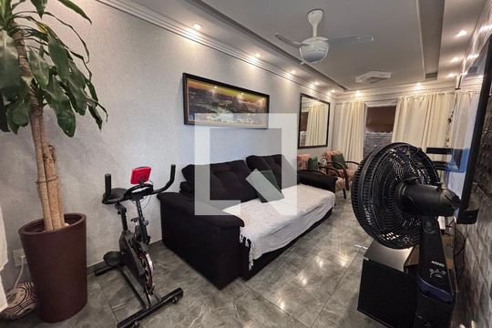Sala de casa de condomínio para alugar com 3 quartos, 84m² em Vargem Grande, Rio de Janeiro