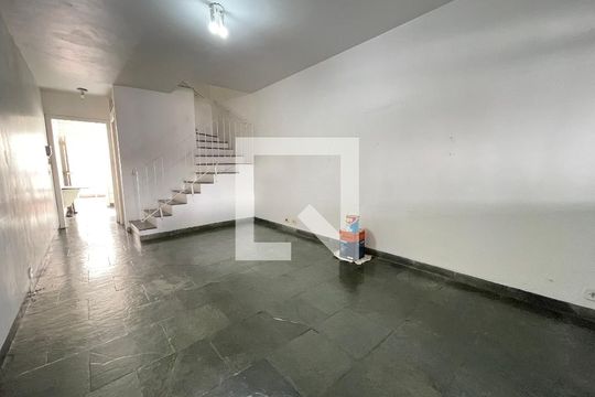 Sala de casa à venda com 2 quartos, 100m² em Jardim Alvorada (zona Oeste), São Paulo