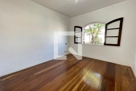 Quarto 1 de casa à venda com 2 quartos, 100m² em Jardim Alvorada (zona Oeste), São Paulo