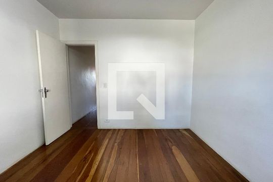 Quarto 1 de casa à venda com 2 quartos, 100m² em Jardim Alvorada (zona Oeste), São Paulo