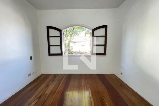 Quarto 1 de casa à venda com 2 quartos, 100m² em Jardim Alvorada (zona Oeste), São Paulo
