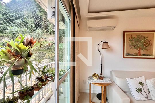 Sala  de apartamento à venda com 1 quarto, 74m² em Lagoa, Rio de Janeiro