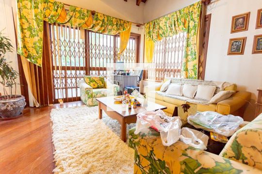 Sala de casa para alugar com 4 quartos, 303m² em Ideal, Novo Hamburgo