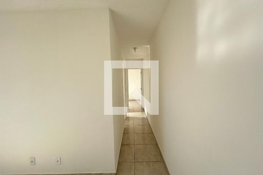 Corredor de apartamento para alugar com 2 quartos, 50m² em Madureira, Rio de Janeiro