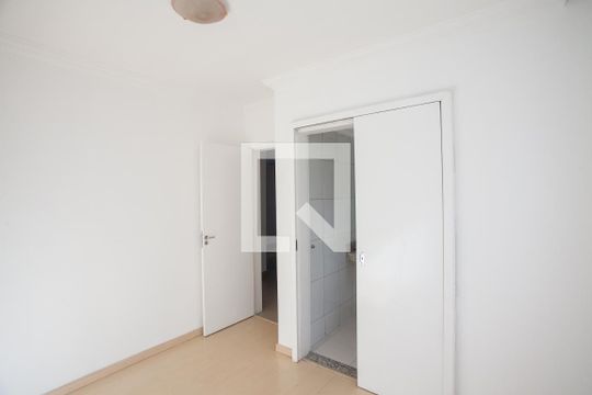 Quarto Suíte de apartamento à venda com 3 quartos, 58m² em Kennedy, Contagem