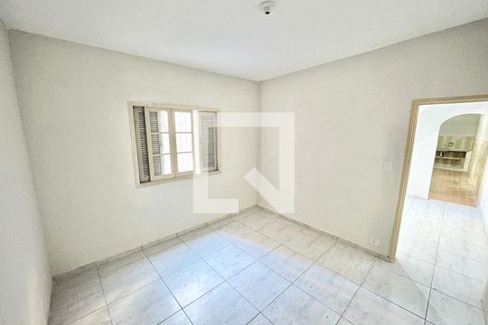 Quarto 1 de casa para alugar com 3 quartos, 90m² em Vila Bancaria Munhoz, São Paulo