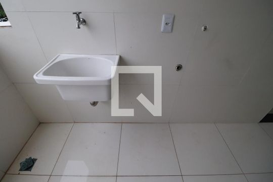 Área de serviço  de casa para alugar com 2 quartos, 100m² em Vila Elisa, Ribeirão Preto
