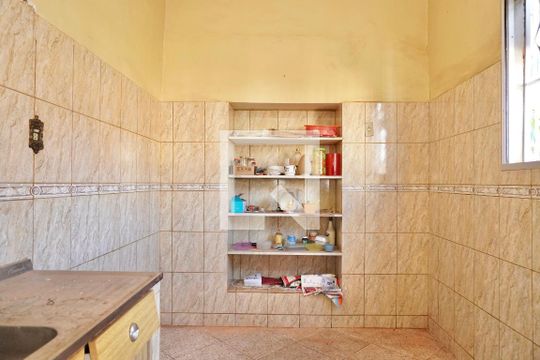 Cozinha de casa à venda com 3 quartos, 400m² em Sagrada Família, Belo Horizonte