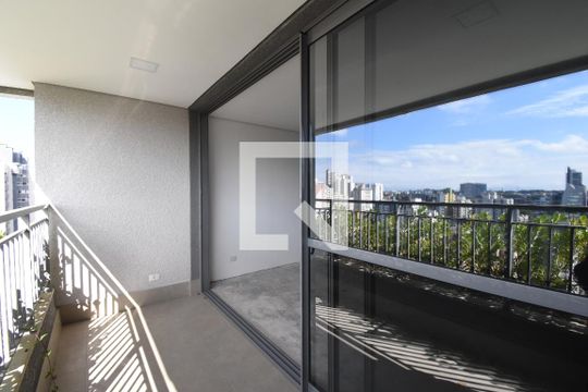 Apartamento à venda com 3 quartos, 137m² em Centro, Curitiba