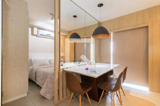Sala/Quarto de apartamento à venda com 1 quarto, 41m² em Brooklin, São Paulo