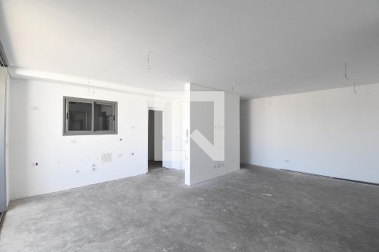 Sala e Cozinha de apartamento à venda com 3 quartos, 155m² em Centro, Curitiba