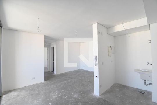 Sala e Cozinha de apartamento à venda com 2 quartos, 105m² em Centro, Curitiba