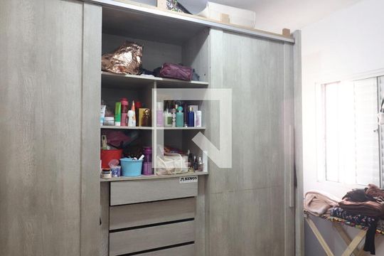 Quarto 1 Closet de casa à venda com 4 quartos, 213m² em Alto Industrial, São Bernardo do Campo
