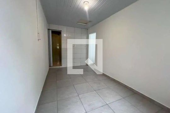 Quarto 1 de casa para alugar com 4 quartos, 160m² em Barreiros, São José