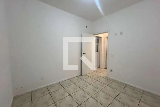 Quarto 3 de casa para alugar com 4 quartos, 160m² em Barreiros, São José