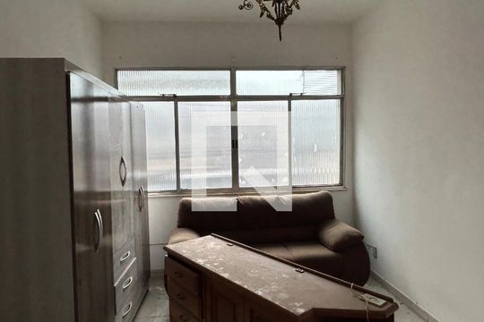 Sala/Quarto de kitnet/studio para alugar com 1 quarto, 28m² em Cascadura, Rio de Janeiro