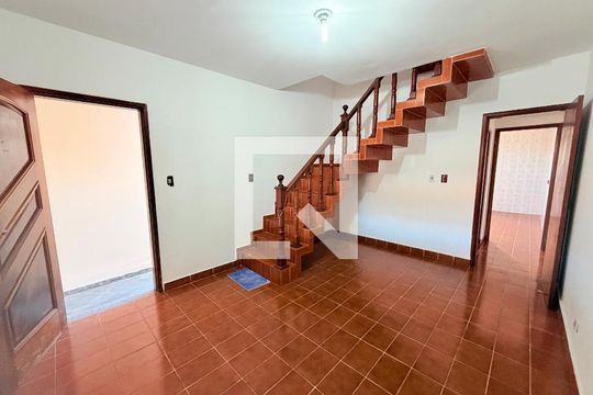 Sala de casa para alugar com 3 quartos, 131m² em Jardim Rosa Maria, São Paulo