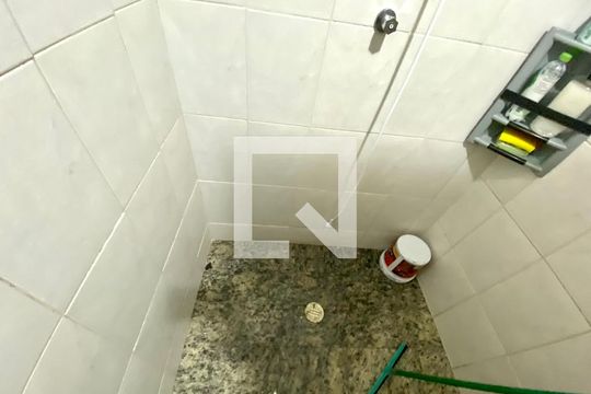 Banheiro de casa para alugar com 1 quarto, 120m² em Jardim Leblon, Guarulhos