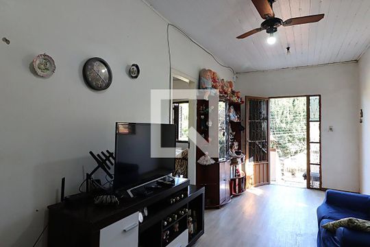 Sala de casa à venda com 2 quartos, 360m² em Bom Jesus, Porto Alegre