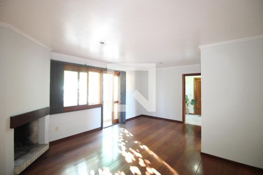 Sala de apartamento para alugar com 3 quartos, 120m² em Petrópolis, Porto Alegre