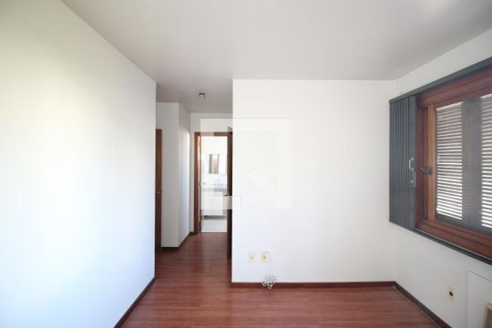 Suíte 1 de apartamento para alugar com 3 quartos, 120m² em Petrópolis, Porto Alegre