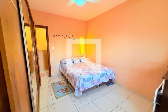 Casa à venda com 3 quartos, 260m² em Jardim Vaz de Lima, São Paulo