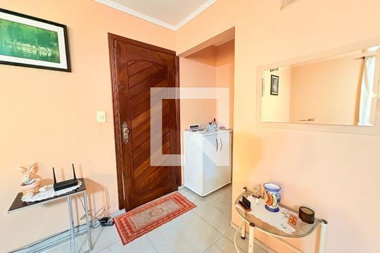 Casa à venda com 3 quartos, 260m² em Jardim Vaz de Lima, São Paulo