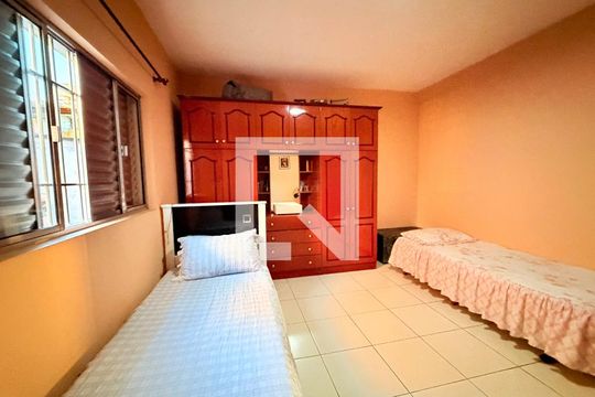 Casa à venda com 3 quartos, 260m² em Jardim Vaz de Lima, São Paulo