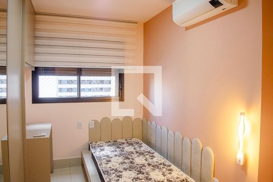 Suíte 1 de apartamento para alugar com 2 quartos, 69m² em Setor Marista, Goiânia
