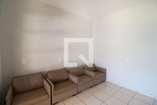Sala de casa para alugar com 2 quartos, 200m² em Jardim Orestes Lopes de Camargo, Ribeirão Preto