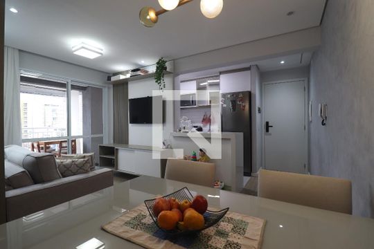 Sala de apartamento para alugar com 2 quartos, 59m² em Vila Sao Pedro, Santo André