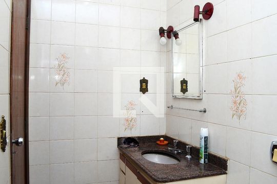Casa à venda com 3 quartos, 413m² em Eymard, Belo Horizonte