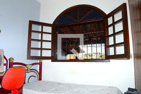 Casa à venda com 3 quartos, 413m² em Eymard, Belo Horizonte