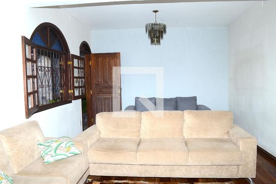 Casa à venda com 3 quartos, 413m² em Eymard, Belo Horizonte