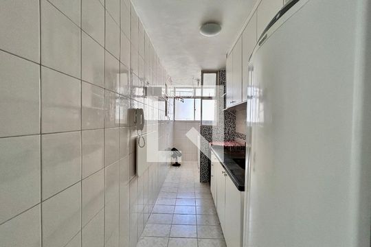 Cozinha de apartamento para alugar com 2 quartos, 49m² em Brás, São Paulo