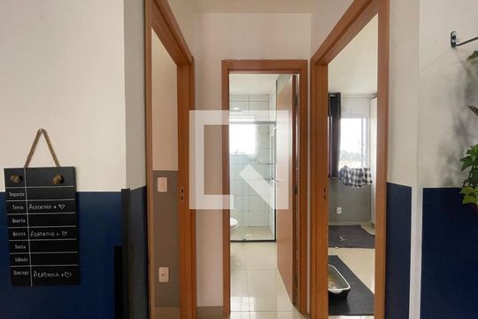 Corredor de apartamento à venda com 2 quartos, 40m² em Canudos, Novo Hamburgo