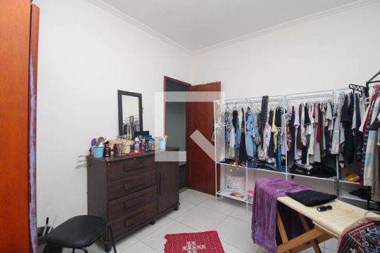 Quarto 2 de casa à venda com 2 quartos, 180m² em Parque Pinheiros, São Paulo