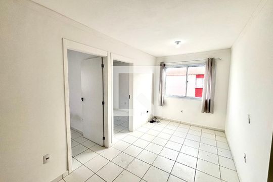 Apartamento para alugar com 2 quartos, 47m² em Jardim Lourdes, Ferraz de Vasconcelos