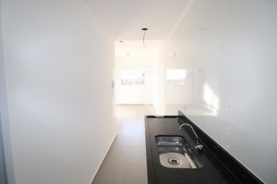 Sala / Cozinha de apartamento para alugar com 2 quartos, 39m² em Guaianases, São Paulo