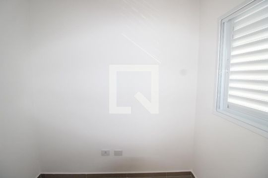 Quarto 1 de apartamento para alugar com 2 quartos, 39m² em Guaianases, São Paulo