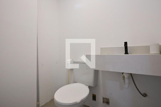Lavabo de apartamento para alugar com 1 quarto, 52m² em Jardim Maria Duarte, São Paulo