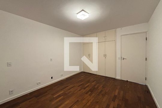 Quarto 1 de apartamento para alugar com 3 quartos, 280m² em Itaim Bibi, São Paulo