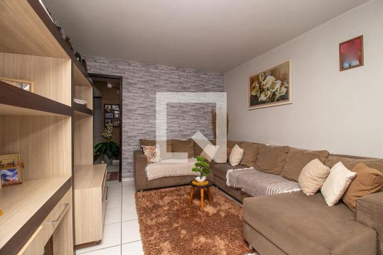 Sala de casa à venda com 3 quartos, 193m² em Uberaba, Curitiba