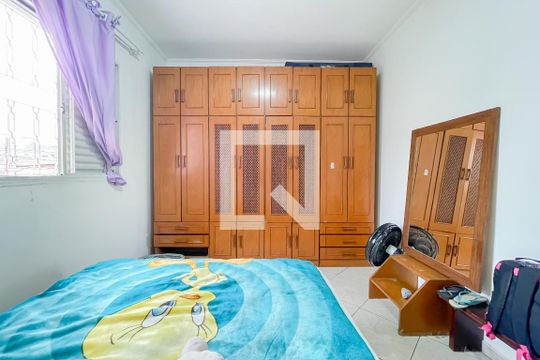 Quarto 2 de casa à venda com 5 quartos, 277m² em Remédios, Osasco