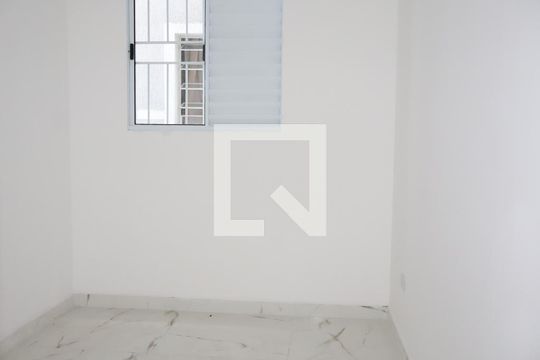 Quarto 2 de apartamento para alugar com 2 quartos, 35m² em Jardim Santa Teresinha, São Paulo