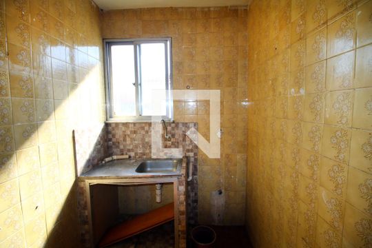 Cozinha de apartamento para alugar com 3 quartos, 55m² em Brás de Pina, Rio de Janeiro
